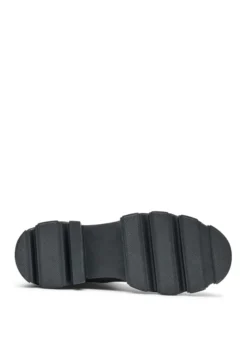 Weiter Passform - Langer Stiefel mit geripptem, elastischem Schaft und chunky Sohle