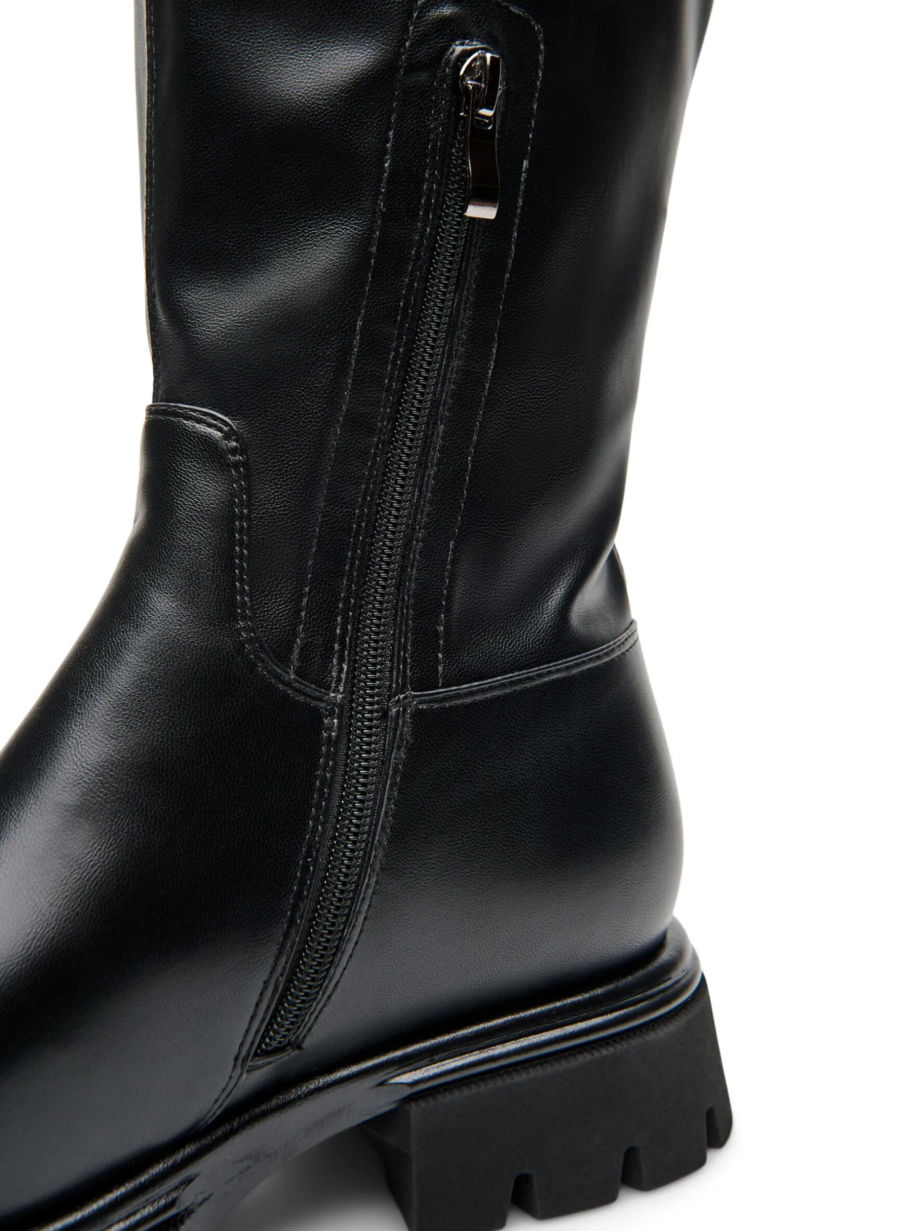 Weiter Passform - Langschaftstiefel aus Kunstleder mit klobiger Sohle