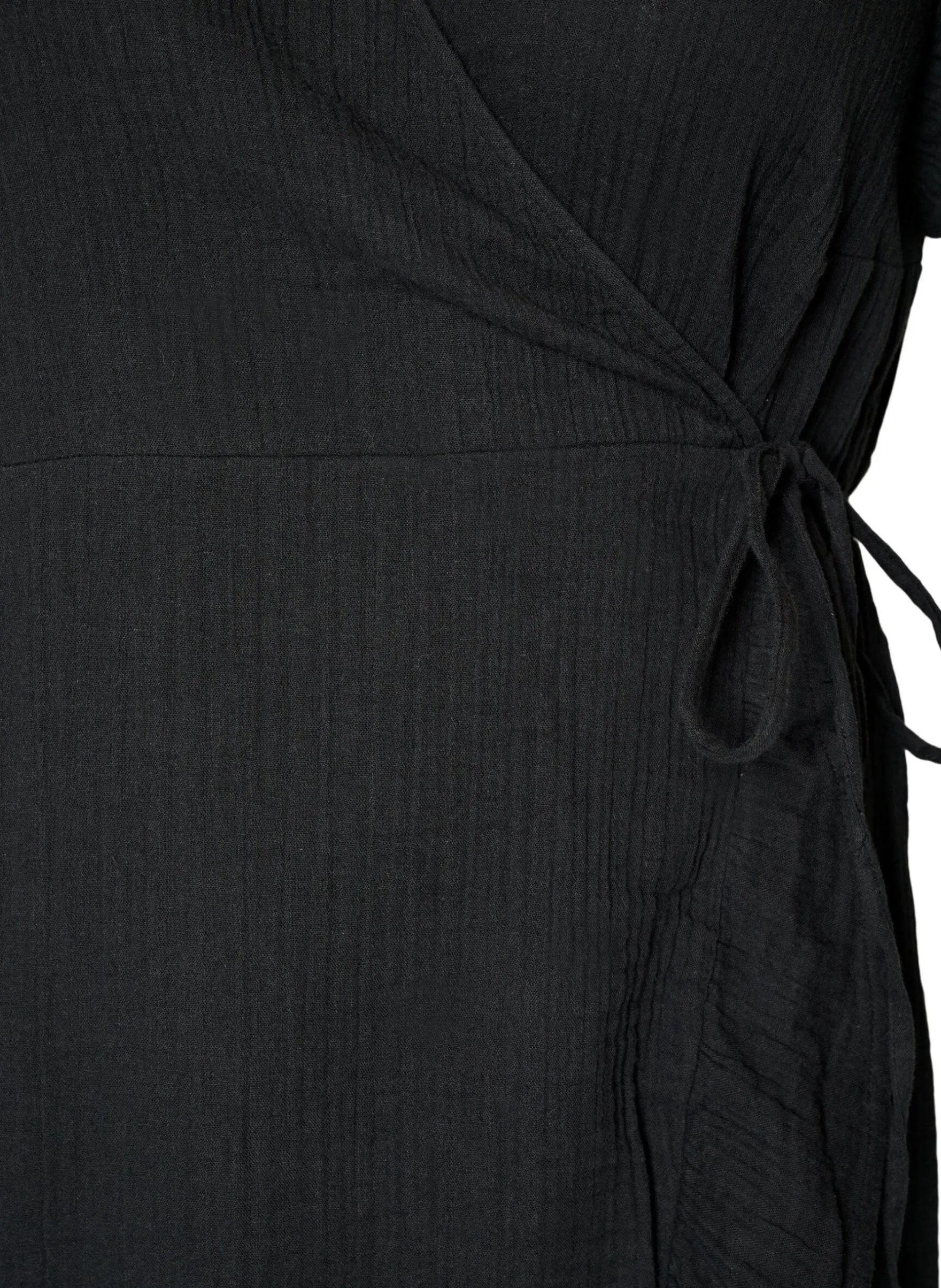 Wickelkleid aus Baumwoll-Musselin mit Rüschen